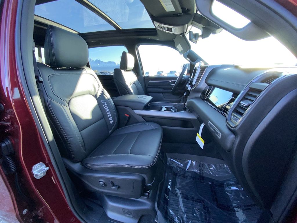 Thumbnail: 2025 RAM 1500 - 8