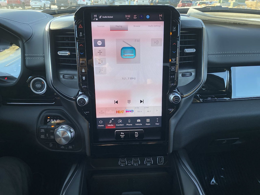 Thumbnail: 2025 RAM 1500 - 10