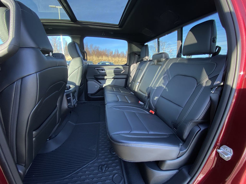 Thumbnail: 2025 RAM 1500 - 9