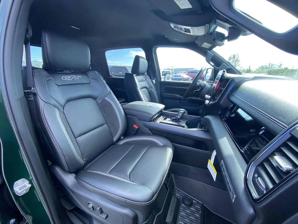 Thumbnail: 2026 RAM 1500 - 7