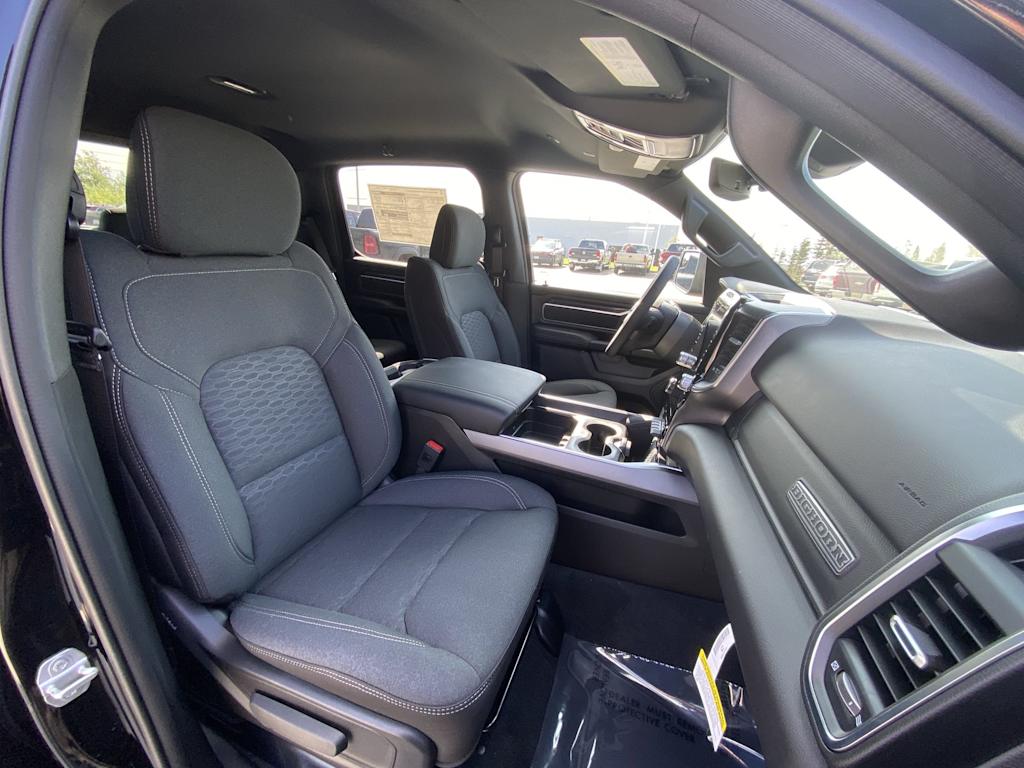 Thumbnail: 2026 RAM 1500 - 9