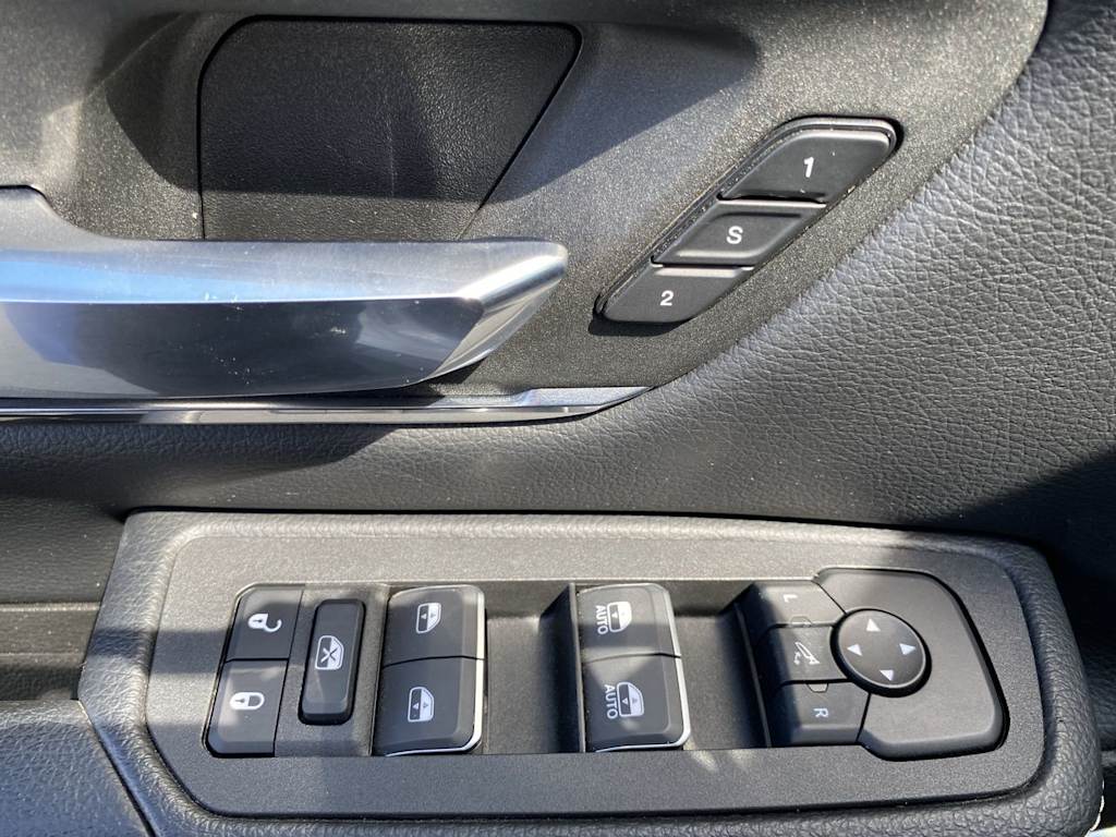 Thumbnail: 2025 RAM 1500 - 21
