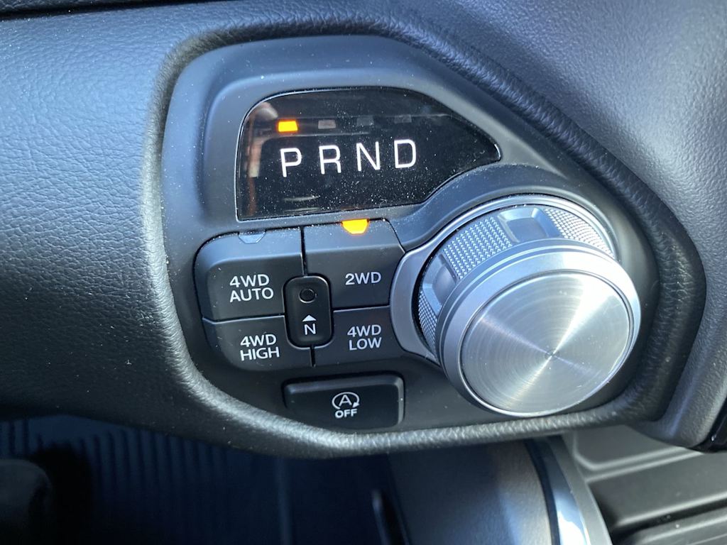 Thumbnail: 2025 RAM 1500 - 25