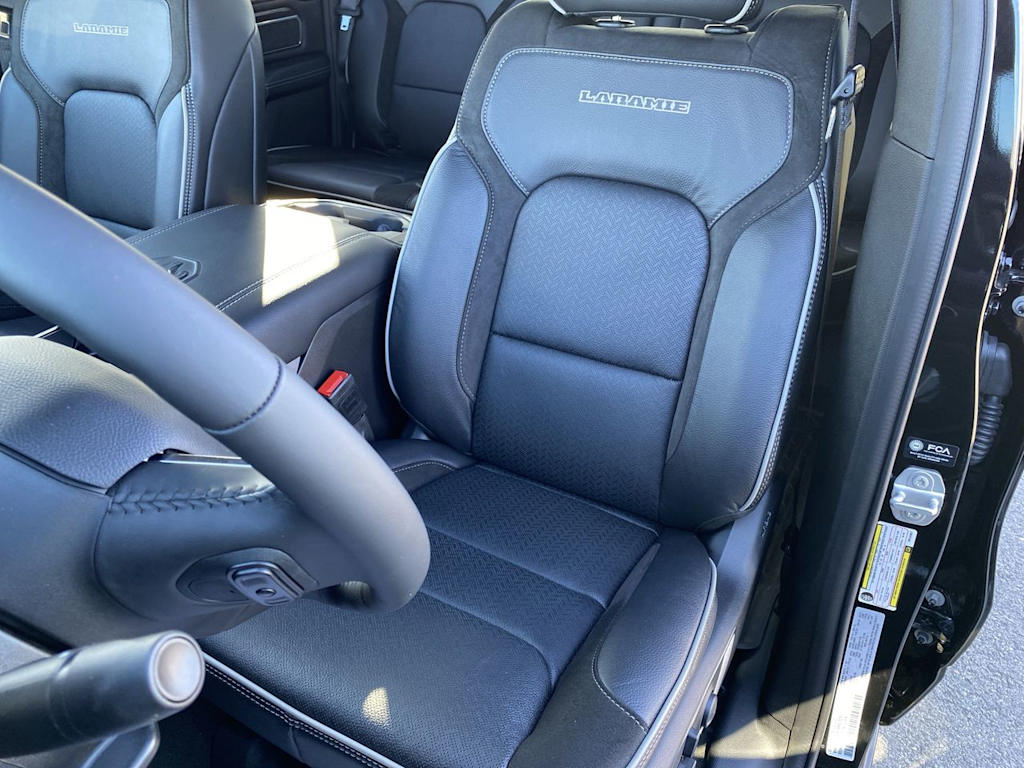 Thumbnail: 2024 RAM 1500 - 9