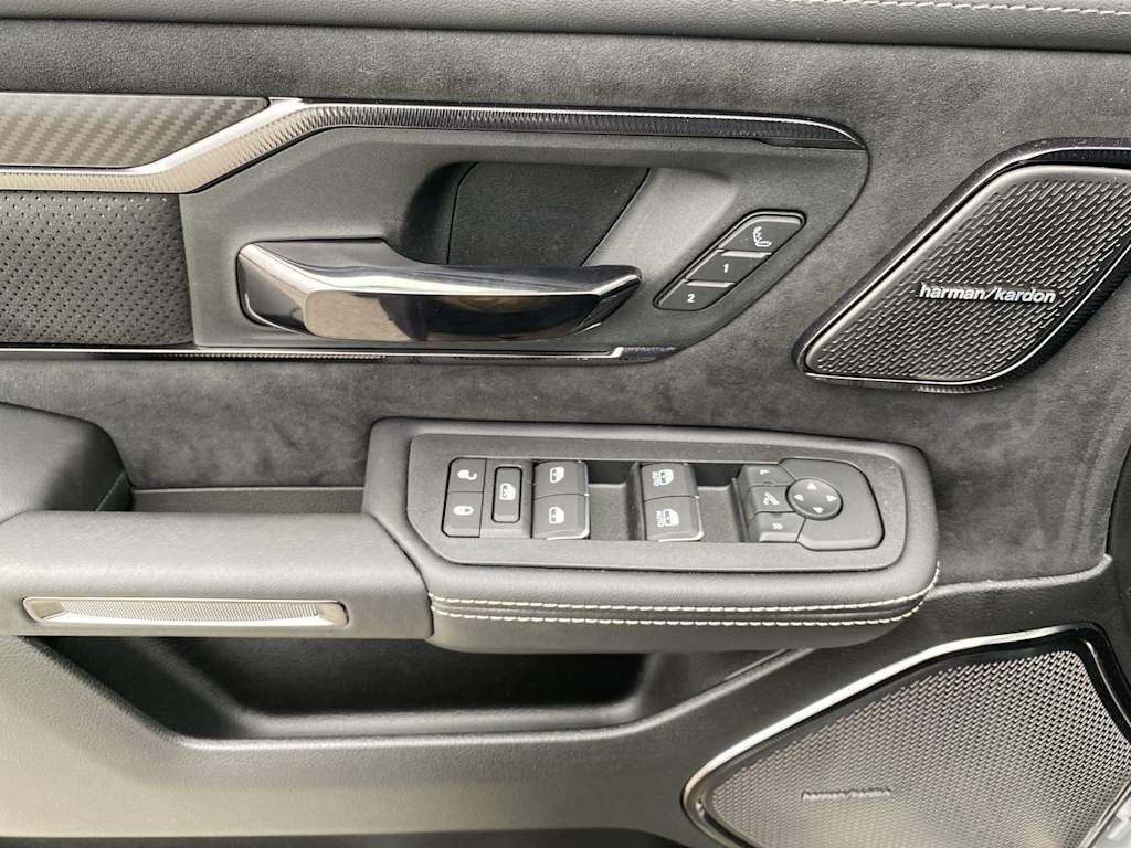 Thumbnail: 2026 RAM 1500 - 19