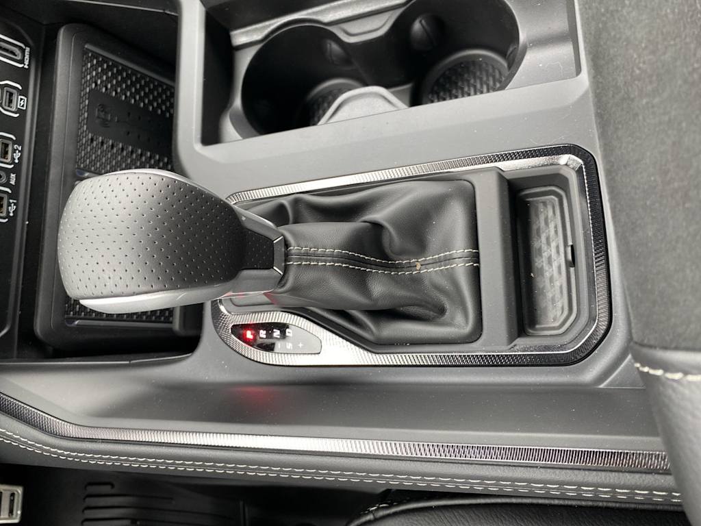 Thumbnail: 2026 RAM 1500 - 9