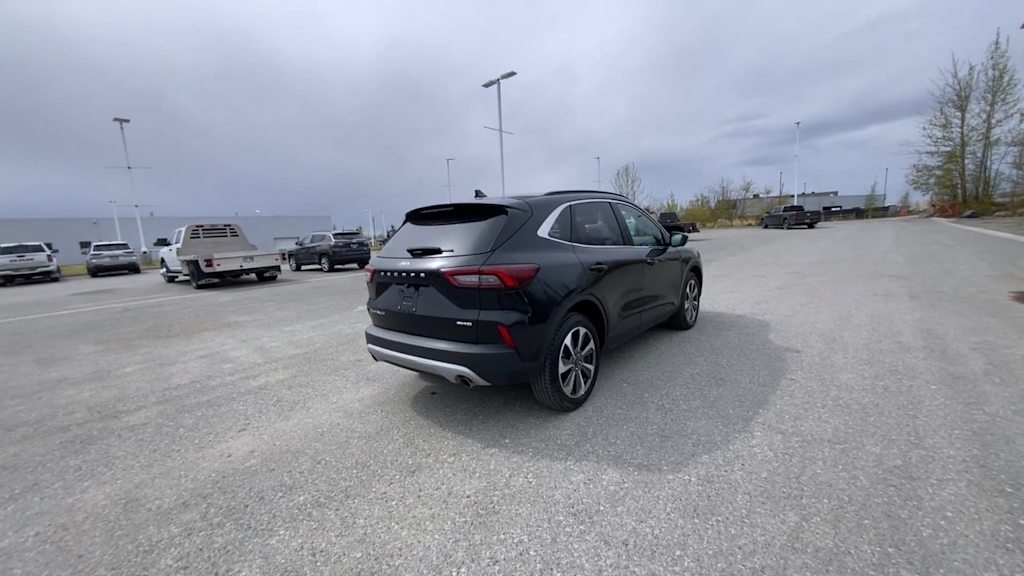 Thumbnail: 2024 Ford Escape - 22