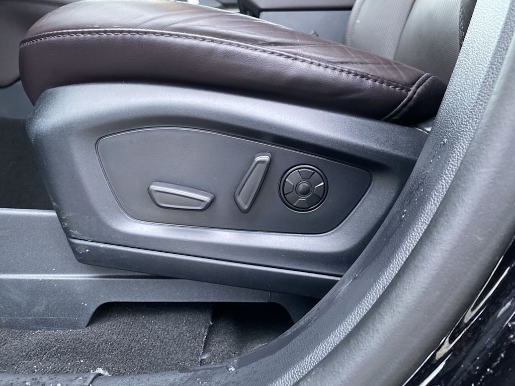 Thumbnail: 2025 Ford Explorer - 25