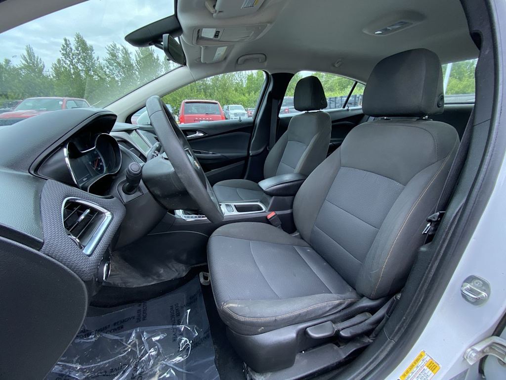 Thumbnail: 2018 Chevrolet Cruze - 7