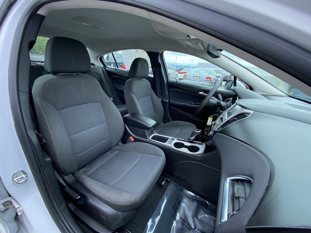 Thumbnail: 2018 Chevrolet Cruze - 22