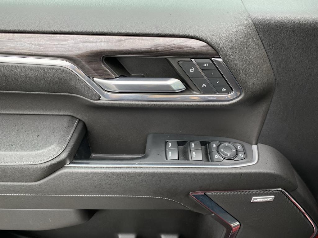 Thumbnail: 2023 Chevrolet Silverado 1500 - 23