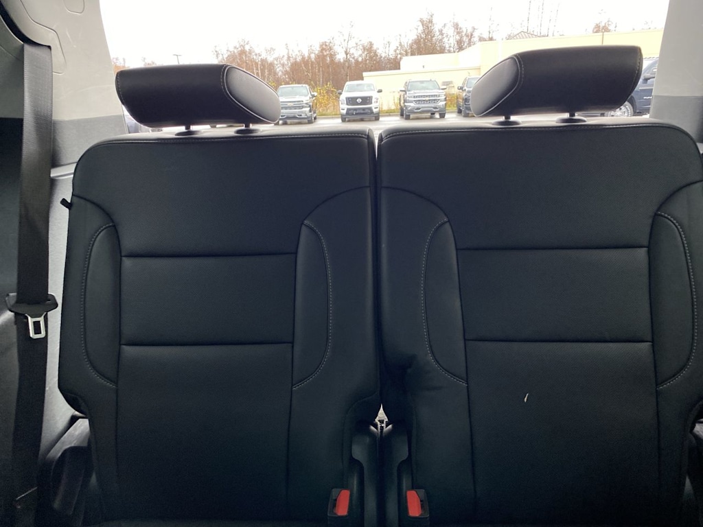 Thumbnail: 2023 GMC Acadia - 33