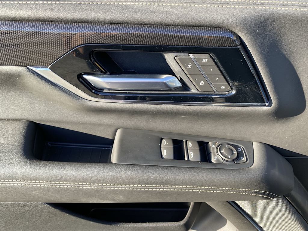Thumbnail: 2026 GMC Yukon XL - 22
