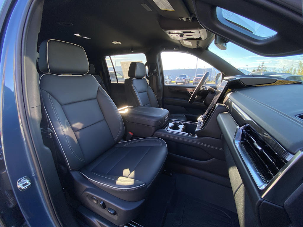 Thumbnail: 2026 GMC Yukon XL - 8