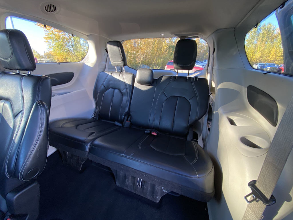 Thumbnail: 2022 Chrysler Pacifica - 27