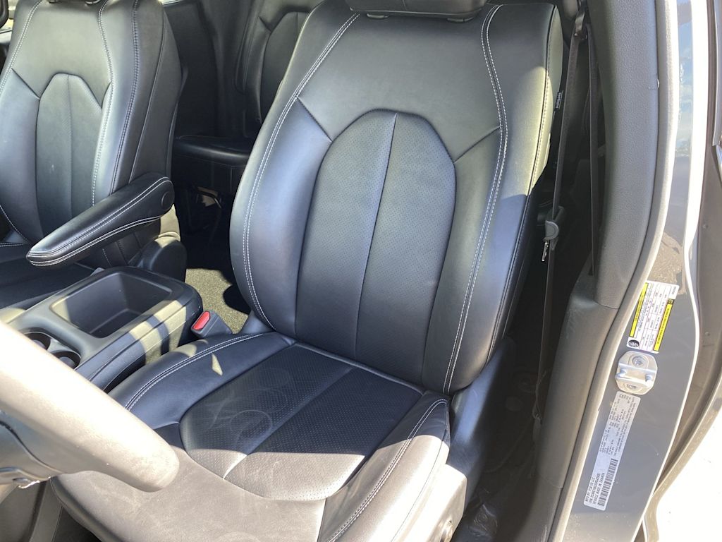 Thumbnail: 2025 Chrysler Pacifica - 7