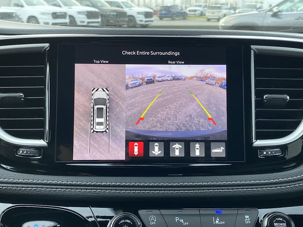 Thumbnail: 2026 Chrysler Pacifica - 20