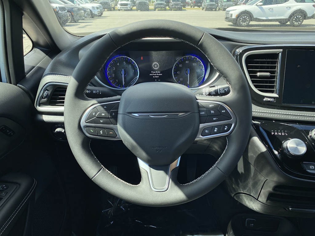Thumbnail: 2027 Chrysler Pacifica - 2