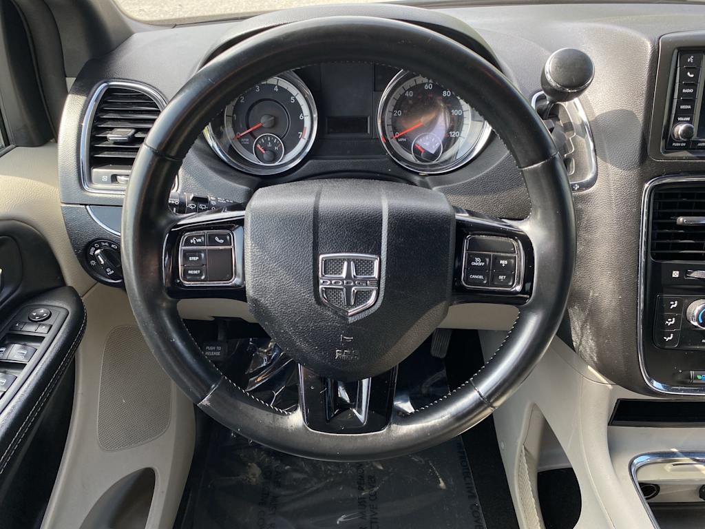 Thumbnail: 2018 Dodge Grand Caravan - 2
