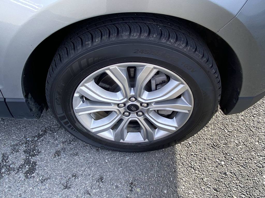 Thumbnail: 2023 Ford Edge - 5