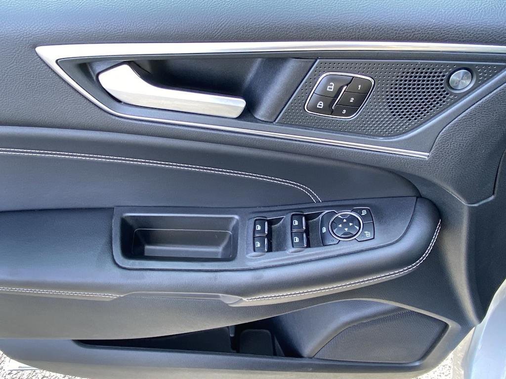 Thumbnail: 2023 Ford Edge - 26