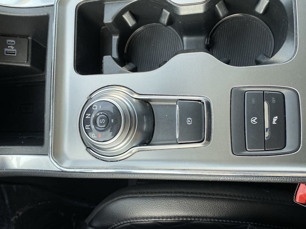 Thumbnail: 2023 Ford Edge - 12