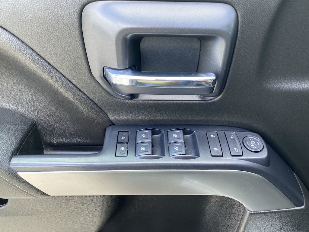Thumbnail: 2019 Chevrolet Silverado 2500 - 18