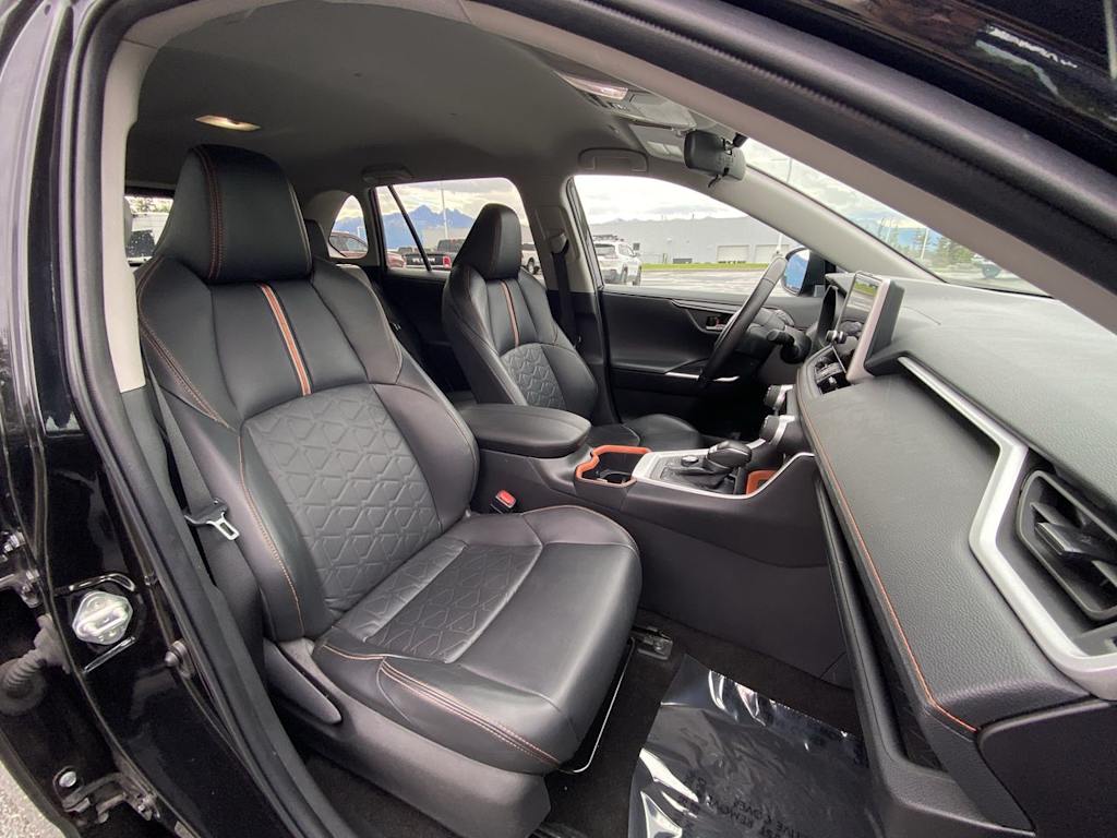 Thumbnail: 2024 Toyota RAV4 - 9