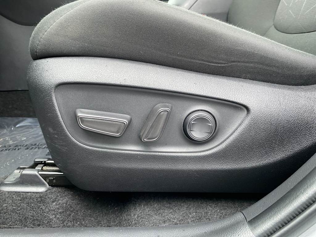 Thumbnail: 2024 Toyota RAV4 - 26