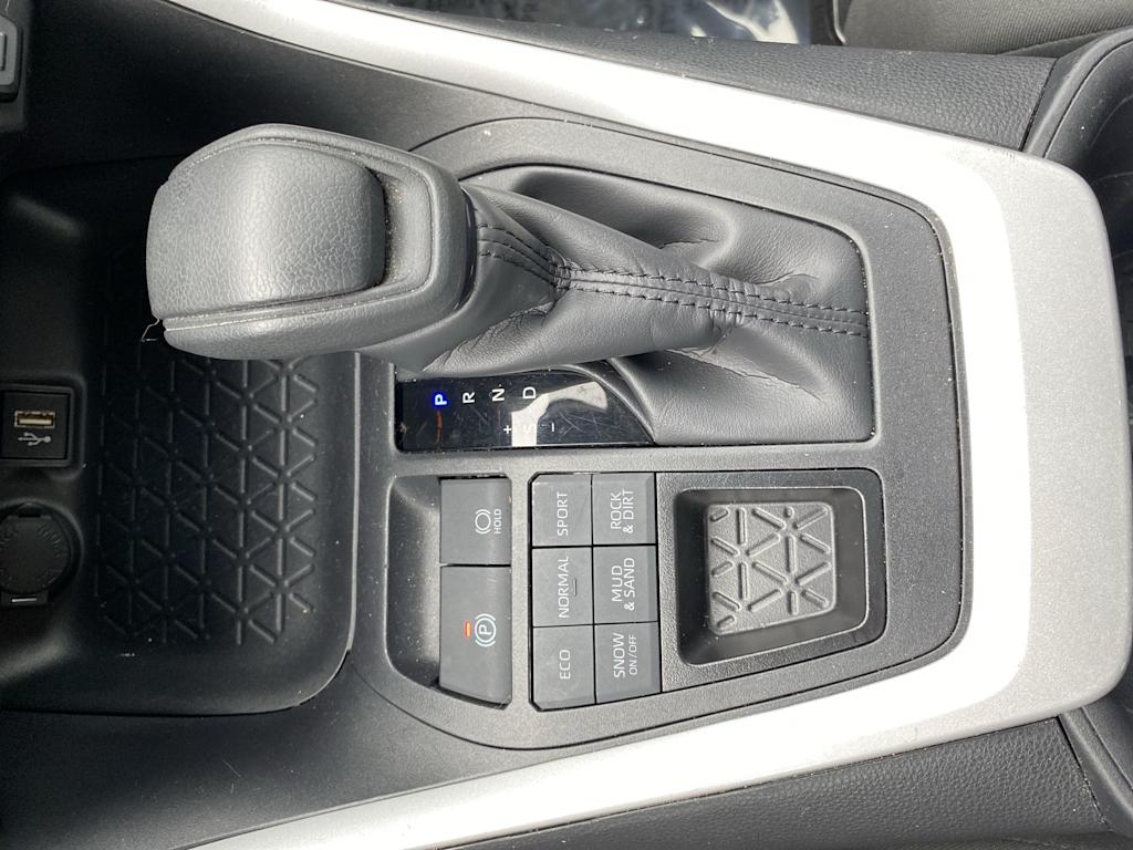 Thumbnail: 2025 Toyota RAV4 - 12