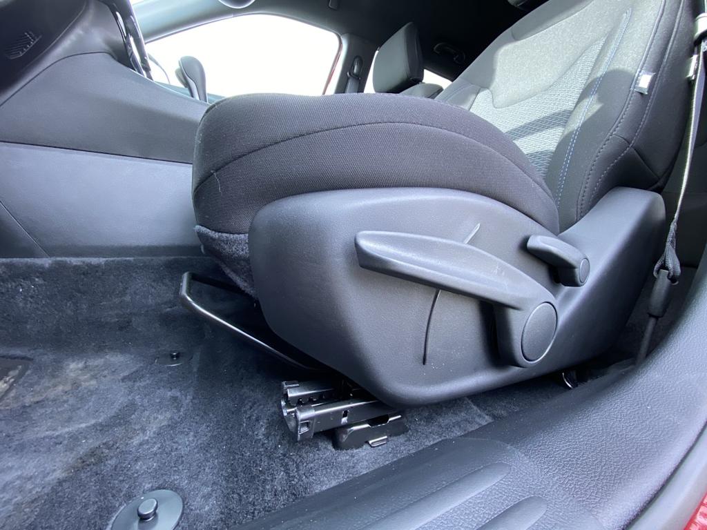 2025 Jeep Compass Sport 19