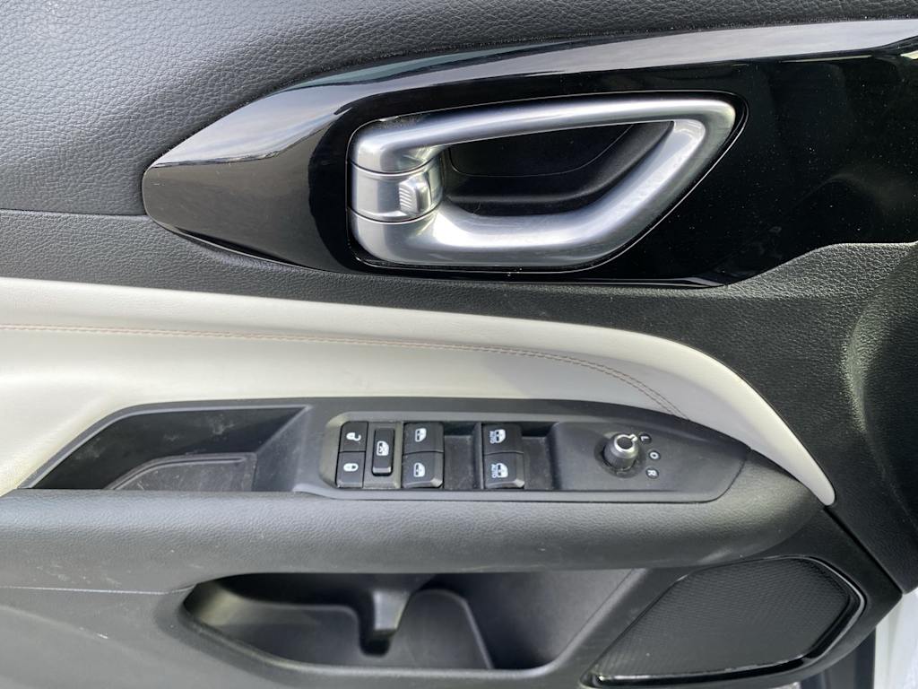 Thumbnail: 2024 Jeep Compass - 21