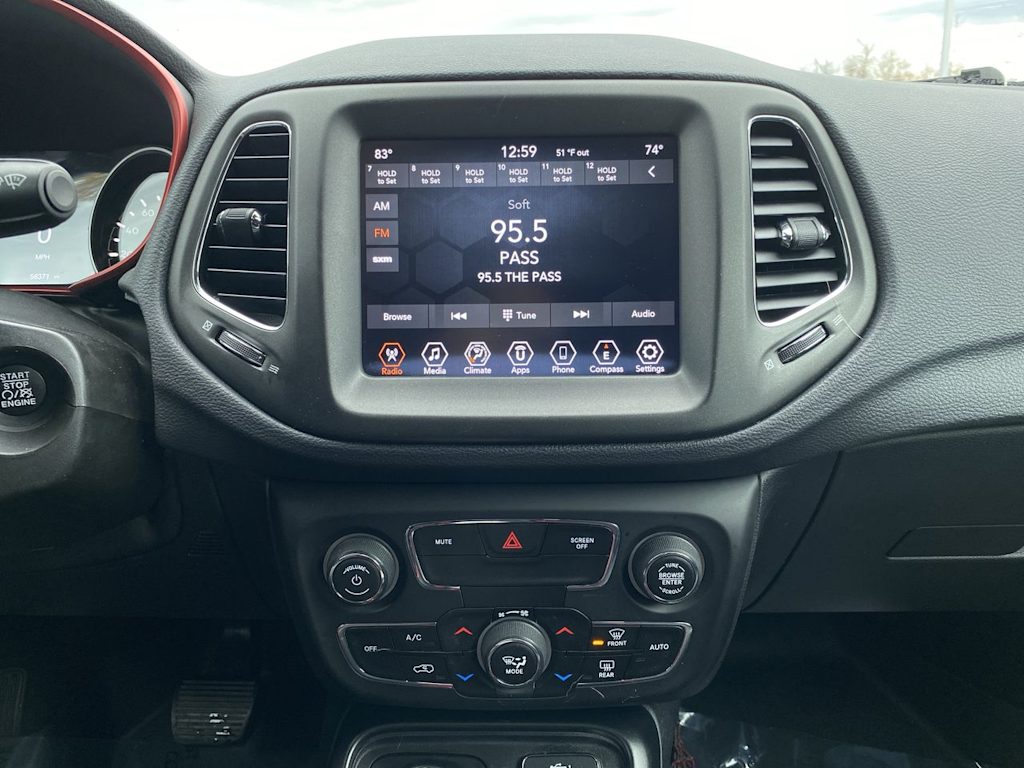 Thumbnail: 2020 Jeep Compass - 11