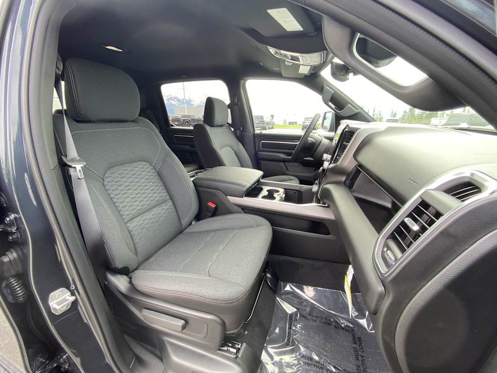 Thumbnail: 2026 RAM 1500 - 6