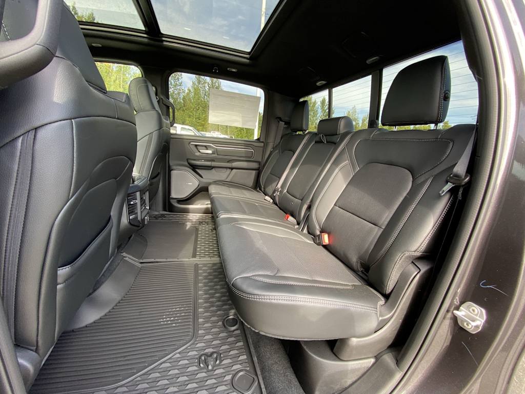 Thumbnail: 2026 RAM 1500 - 9