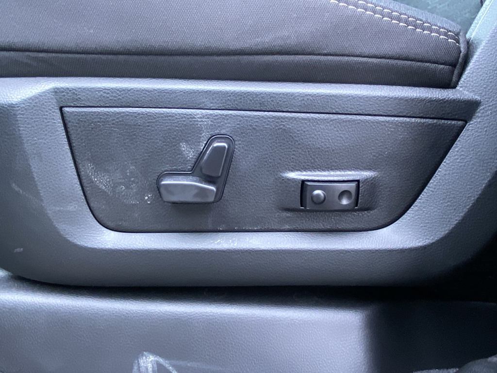 Thumbnail: 2026 RAM 2500 - 15