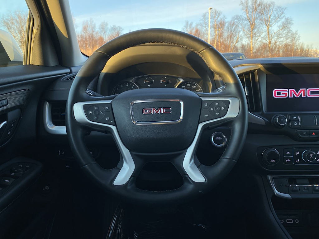 2024 GMC Terrain SLT 2