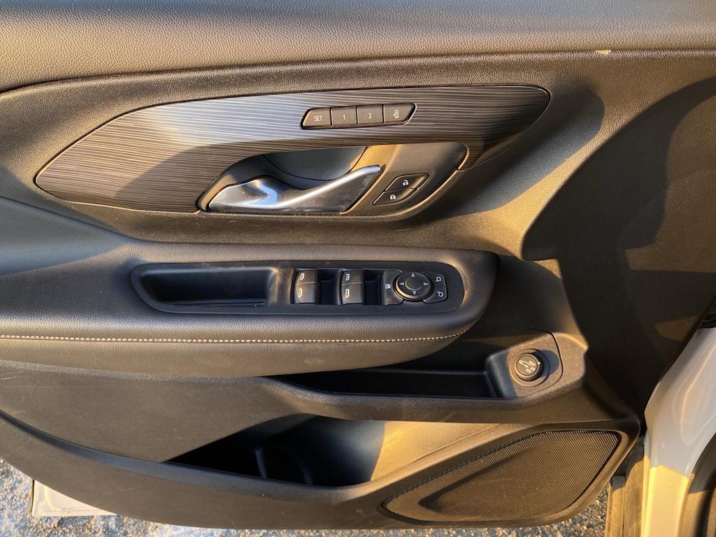 2024 GMC Terrain SLT 17