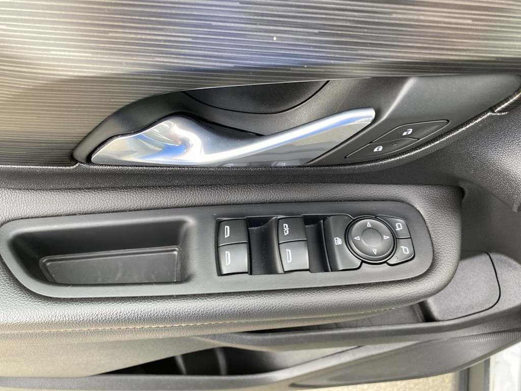 Thumbnail: 2020 GMC Terrain - 23