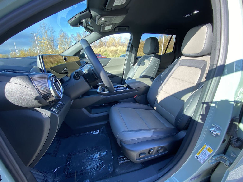 Thumbnail: 2025 Chevrolet Equinox - 6