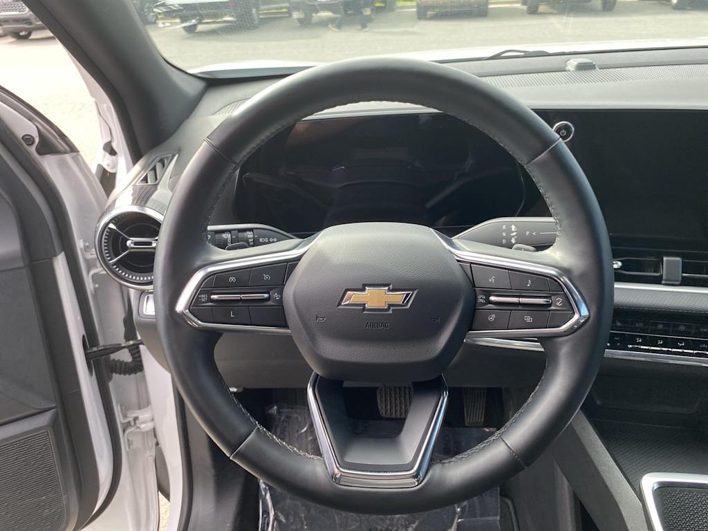 Thumbnail: 2025 Chevrolet Equinox - 2