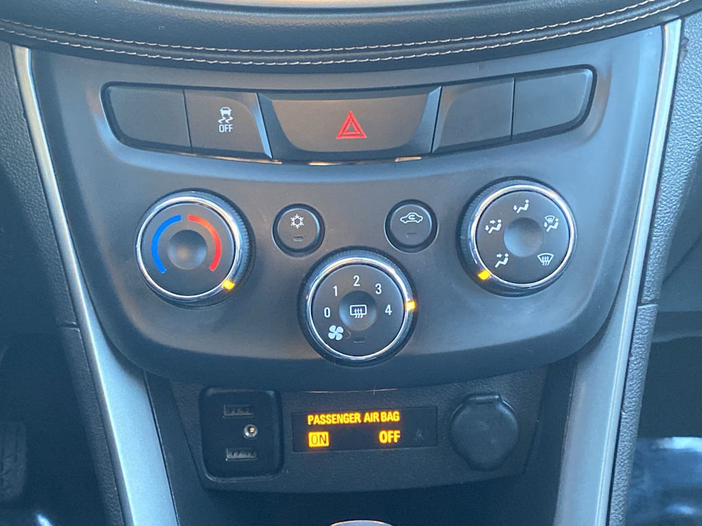 Thumbnail: 2018 Chevrolet Trax - 22