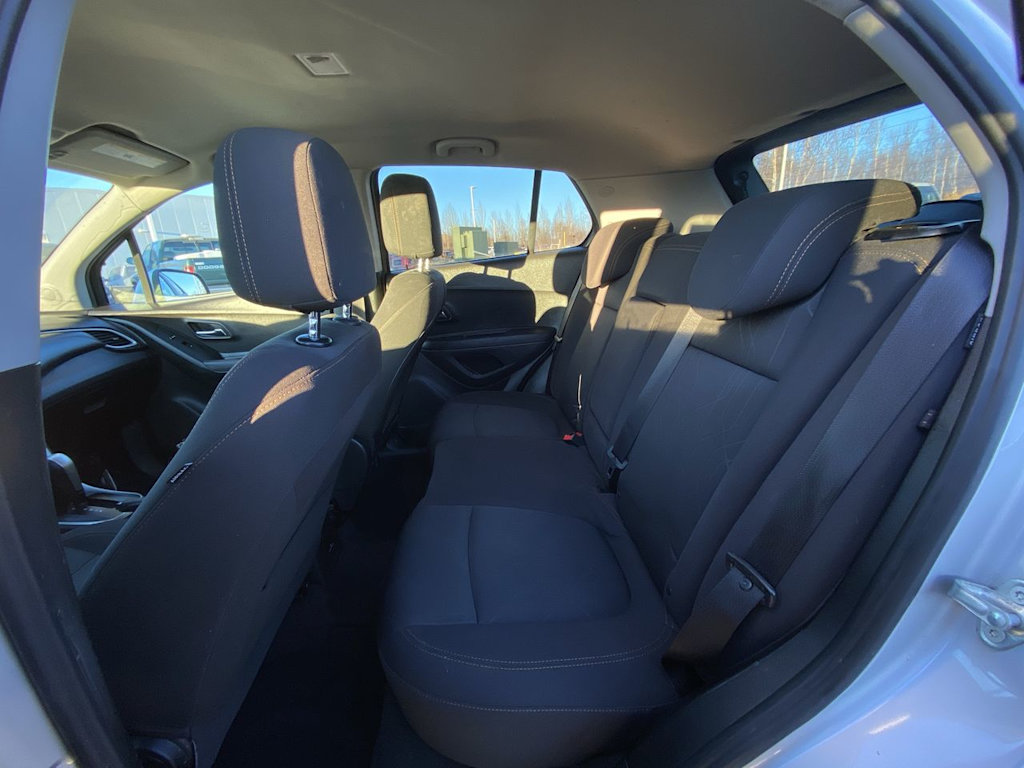 Thumbnail: 2018 Chevrolet Trax - 11