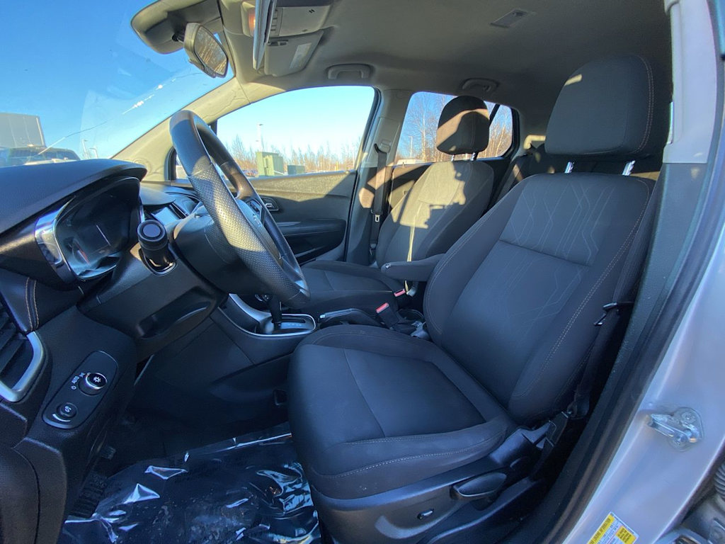 Thumbnail: 2018 Chevrolet Trax - 9