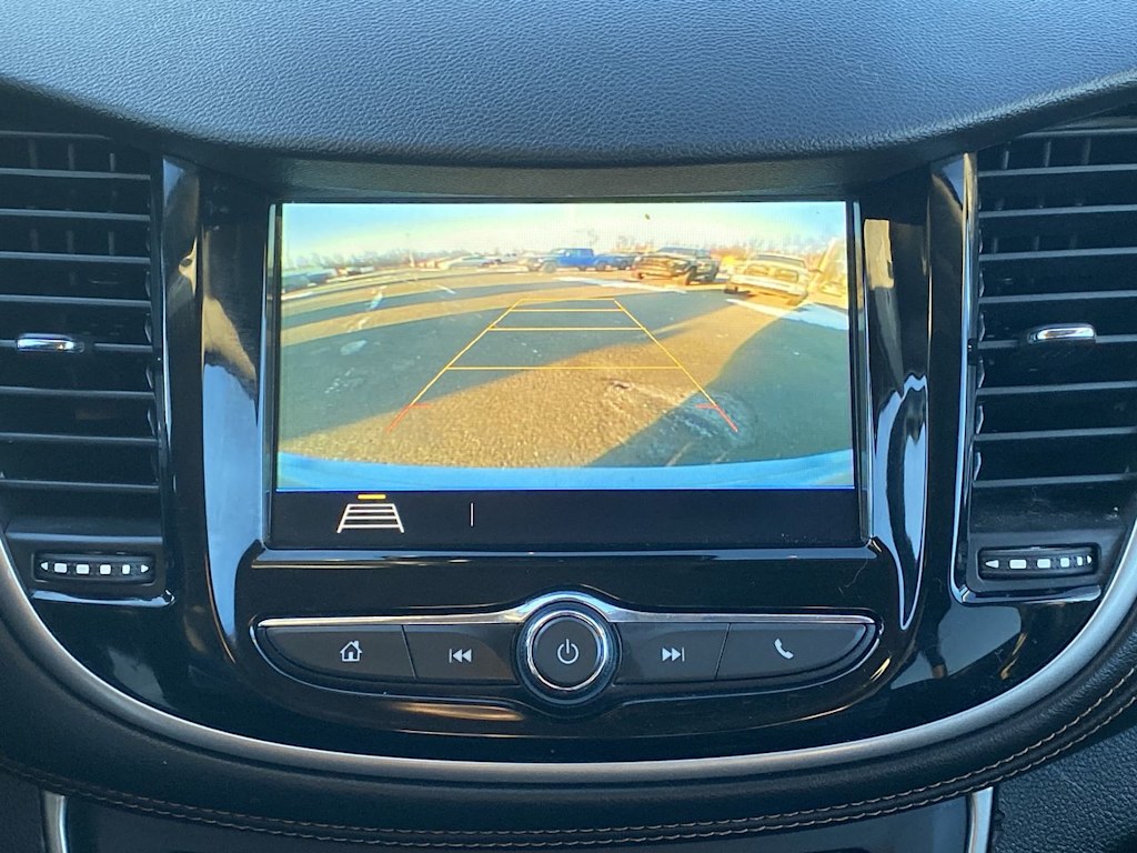 Thumbnail: 2018 Chevrolet Trax - 21