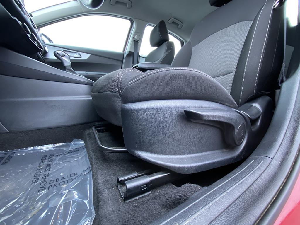 Thumbnail: 2023 Kia Forte - 8