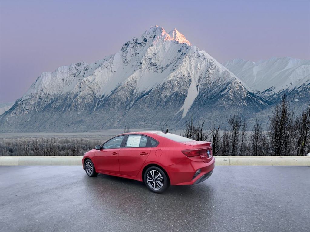 Thumbnail: 2023 Kia Forte - 4