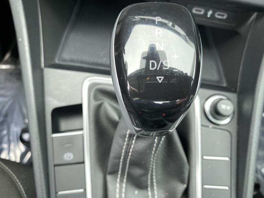 Thumbnail: 2024 Volkswagen Jetta - 12