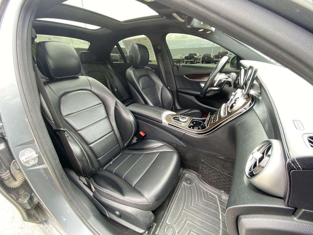Thumbnail: 2017 Mercedes-Benz C-Class - 8