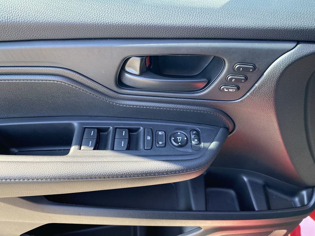 Thumbnail: 2025 Honda Odyssey - 19